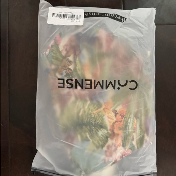 Commense Multicolor Floral Crop Top - Picture 4 of 4